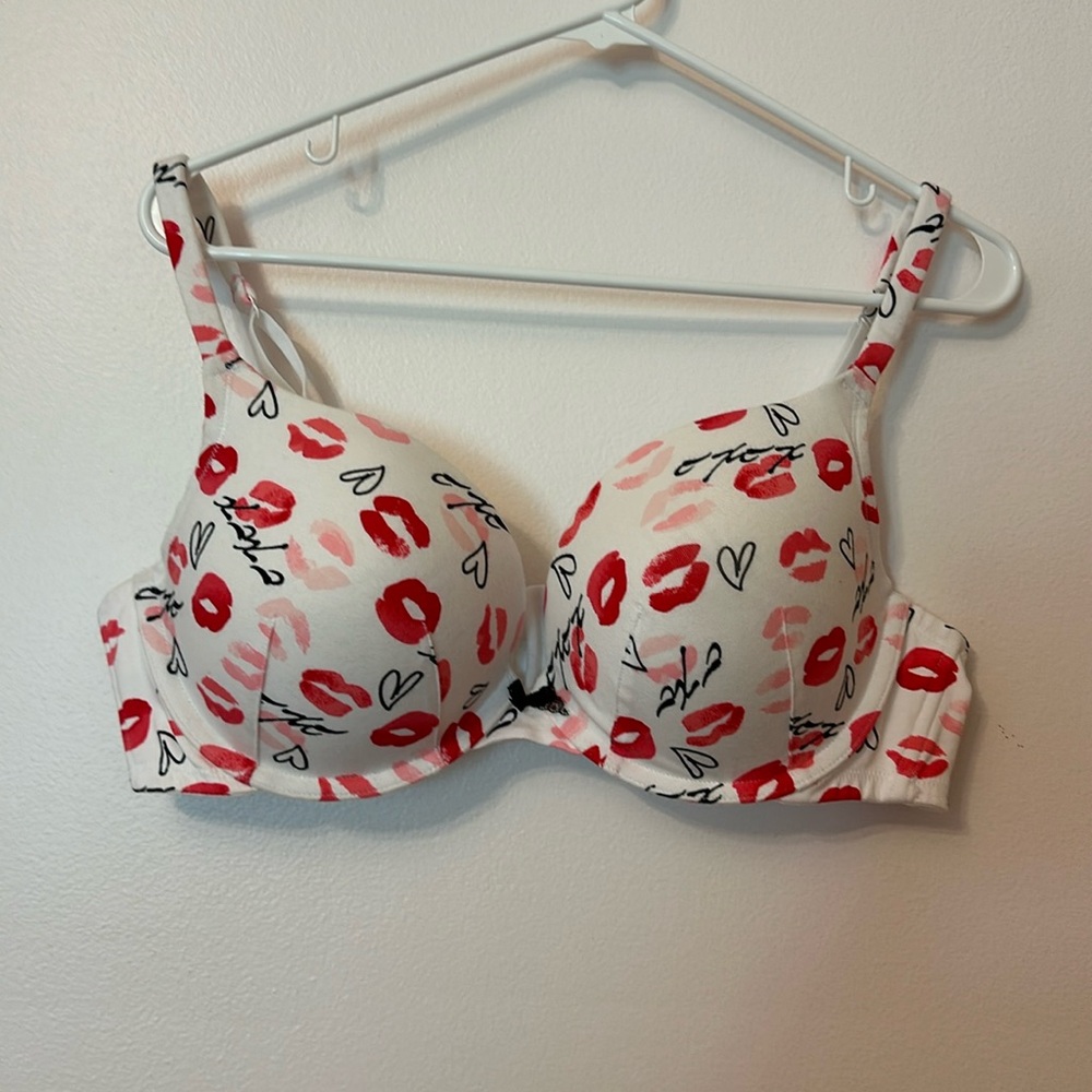 Sexy hearts Lips Graphic Cacique Underwire Cotton Boost Plunge Bra 42C